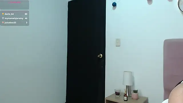 sofia her online show from September 18, 8:07 pm