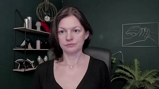 VivianWILD online show from January 13, 7:25 am