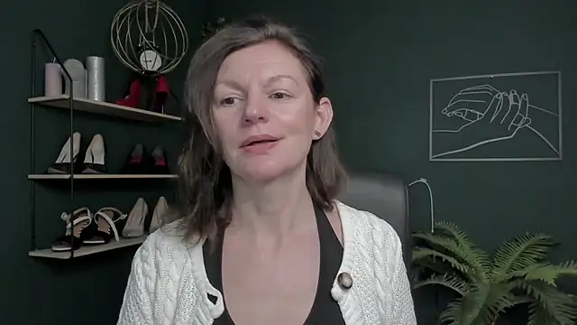 VivianWILD online show from November 11, 12:24 pm