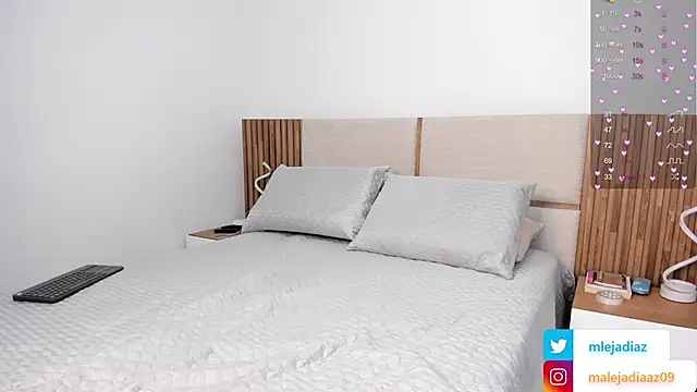 Snapshot of MalejaDiaz_ chatting on October 22, 8:36 pm MalejaDiaz online show from October 22, 8:36 pm