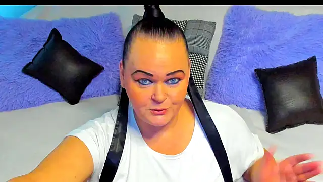 MilanaBiegert online show from November 9, 7:15 am