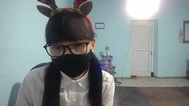 elllaaxx online show from January 8, 4:27 am