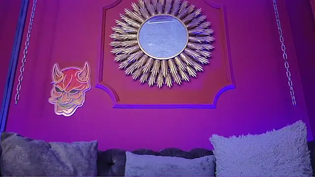 Julieta Russell online show from November 27, 5:27 pm