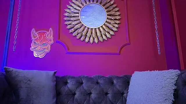 Julieta Russell online show from February 24, 12:26 pm