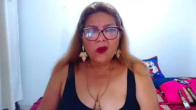 maturehot649 online show from December 21, 3:22 am