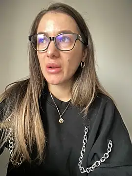 HotXMom online show from November 26, 7:31 am