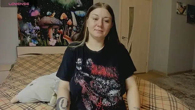 Snapshot of AlisaBacker chatting on October 17, 3:48 pm AlisaBacker online show from October 17, 3:48 pm