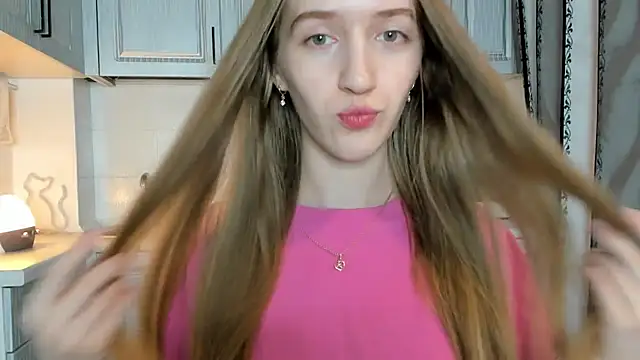 Snapshot of leslie_my_lovee chatting on October 24, 8:38 pm leslie my lovee online show from October 24, 8:38 pm