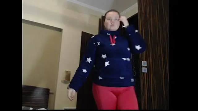 amorelara online show from October 8, 7:02 am