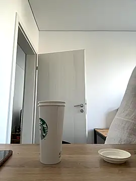 RiriRoseey online show from September 25, 7:40 am