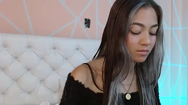 hantonella  online show from October 8, 5:39 pm