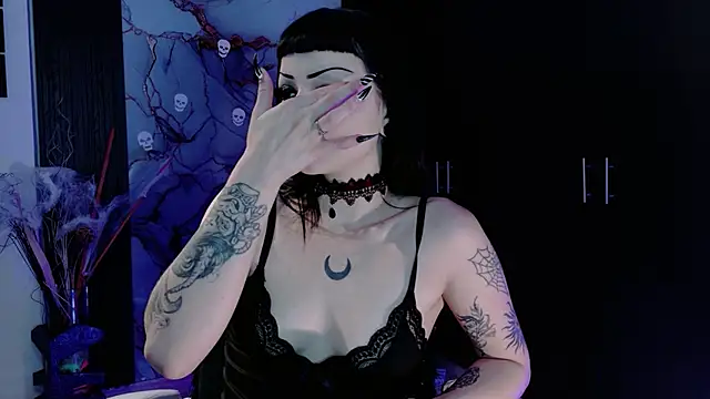 Madison Jackson online show from December 20, 9:52 pm