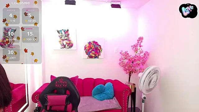 Snapshot of Miss_dolly_ chatting on October 21, 12:31 pm Miss dolly  online show from October 21, 12:31 pm