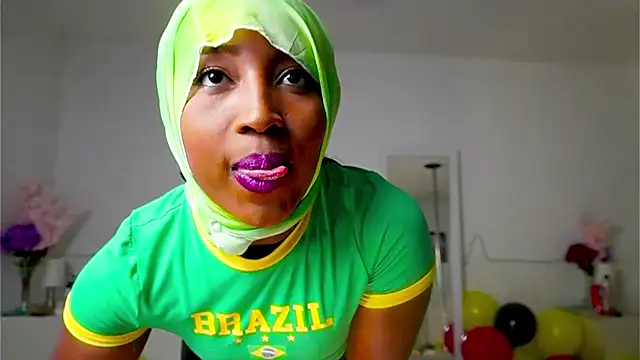 EmmaSanzz  online show from September 22, 12:14 pm