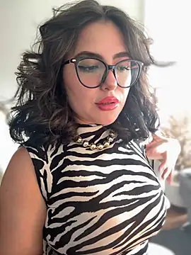 sukhakunis1 online show from September 18, 4:05 pm