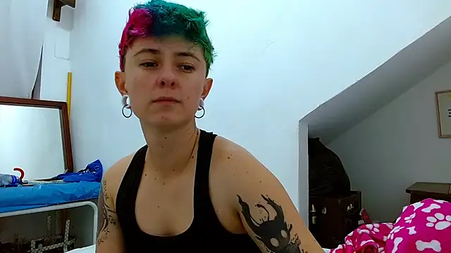 tomboyblue online show from November 24, 6:04 am