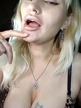 Freya Milf online show from September 19, 7:02 pm