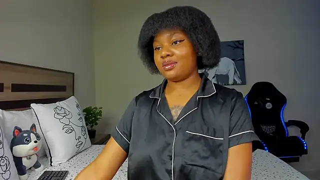 Renee-18 online show from December 16, 2:17 am