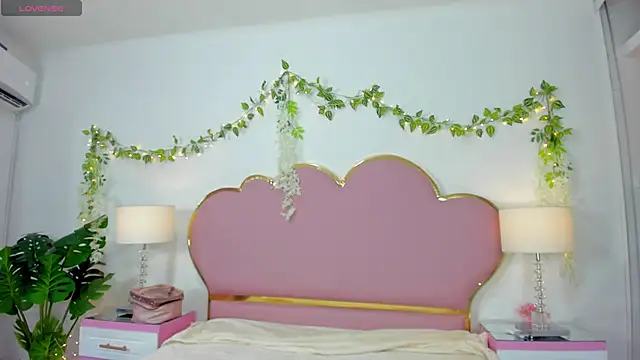 EmmaCrush online show from September 28, 9:09 pm