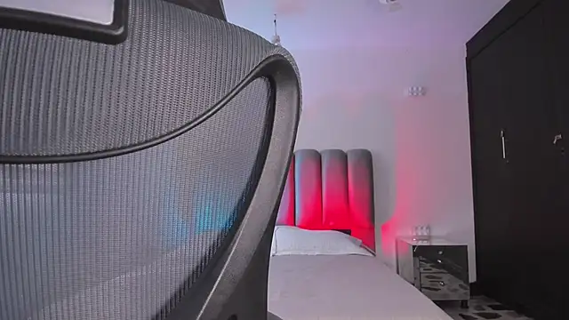 Agathaargent  online show from September 11, 8:42 pm