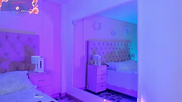 Agathaargent  online show from October 5, 5:56 am