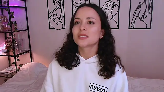 Megan Rodrigo online show from October 23, 7:20 pm