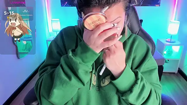 lucky-leah online show from September 12, 4:02 am