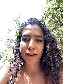 Maithe Perroni online show from October 19, 6:10 pm