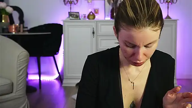 ivyleague  online show from November 1, 3:32 am