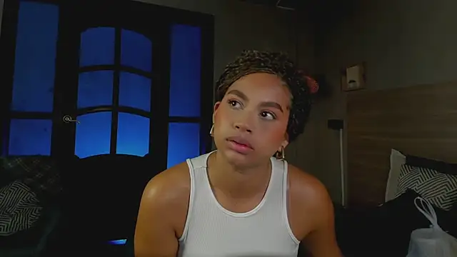 nayah   online show from November 14, 7:58 pm