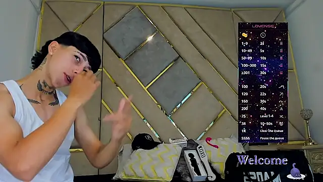 AmberAdams  online show from November 4, 2:33 pm