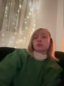 haileyhope  online show from February 15, 7:35 pm