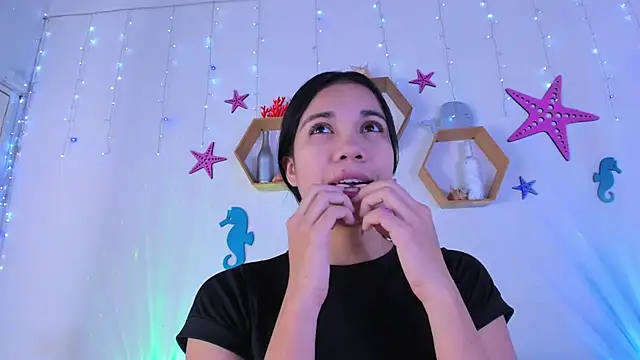 Emiily Parkerr online show from December 16, 3:01 am