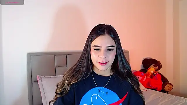 astrid-omega online show from November 11, 2:07 am