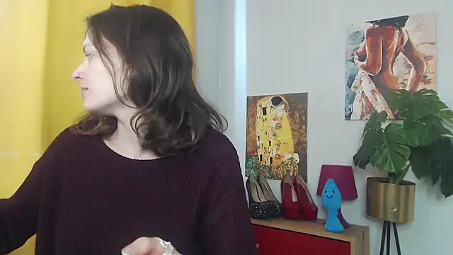 juicyNadine online show from November 8, 8:19 am