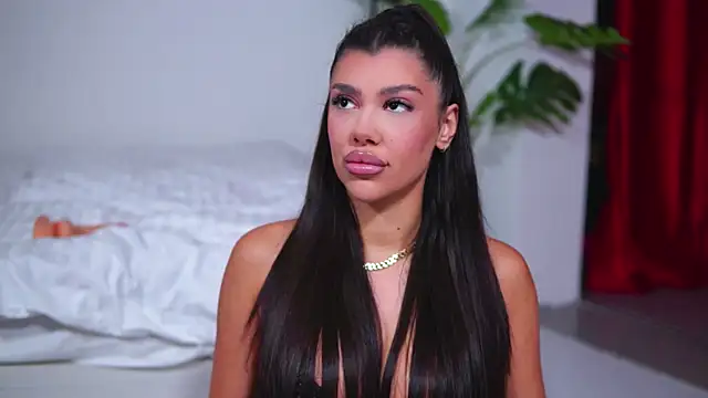 Snapshot of NatyDesiree chatting on September 25, 7:40 am NatyDesiree online show from September 25, 7:40 am