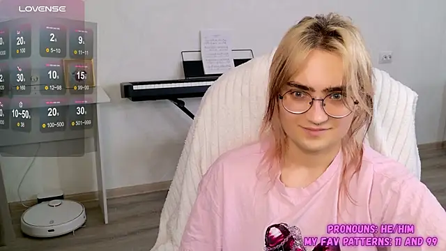 CuteYukiKun online show from November 2, 6:55 pm