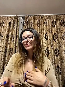 NadiraNoor online show from November 10, 8:37 pm