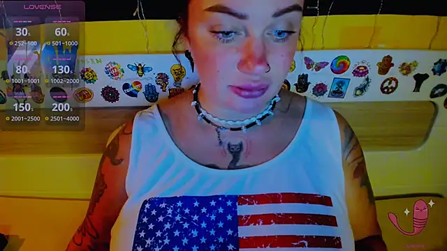 EllieOz online show from September 22, 6:17 pm