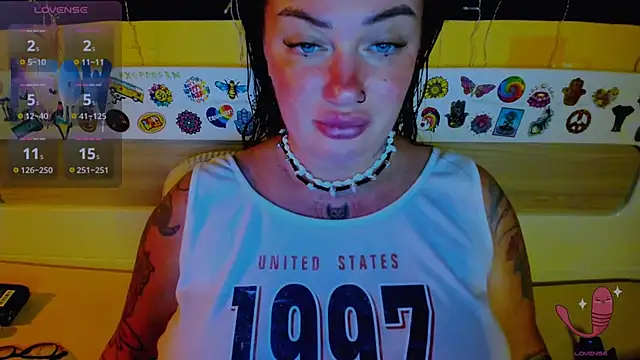 EllieOz online show from September 16, 7:11 pm