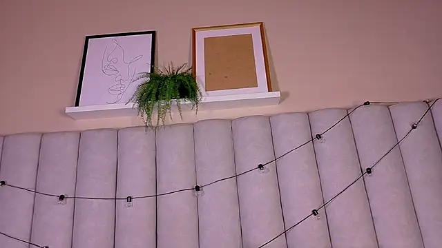 nahomi campbell online show from February 19, 8:40 pm