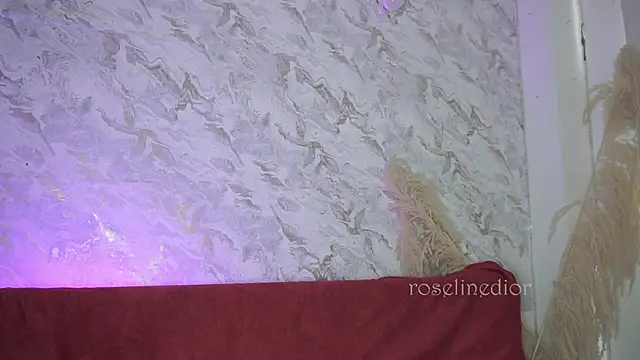 roselinedior online show from December 5, 1:45 pm