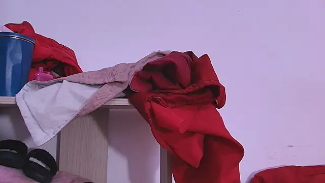 arl chloee online show from October 22, 3:11 am