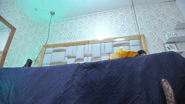 arl chloee online show from November 6, 3:23 am