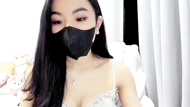 Snapshot of Lita-Julia chatting on October 5, 5:07 pm Lita-Julia online show from October 5, 5:07 pm