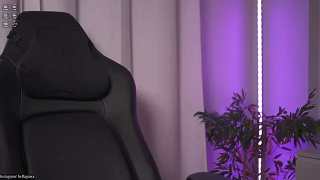 BellaGiaxx online show from October 30, 3:57 pm