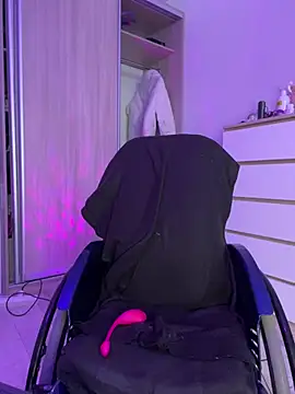 MiniSophiaa online show from January 11, 9:14 am