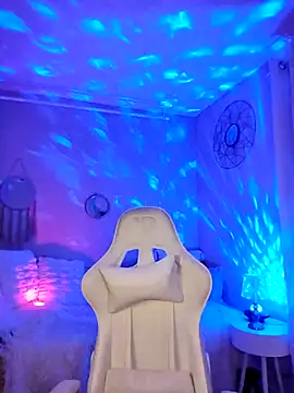 Luna Kitanna online show from February 22, 5:47 pm