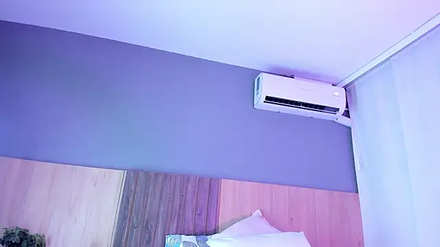 hannnasmith online show from September 27, 3:47 am