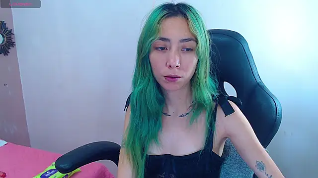 Erika Stevens online show from October 1, 8:03 pm